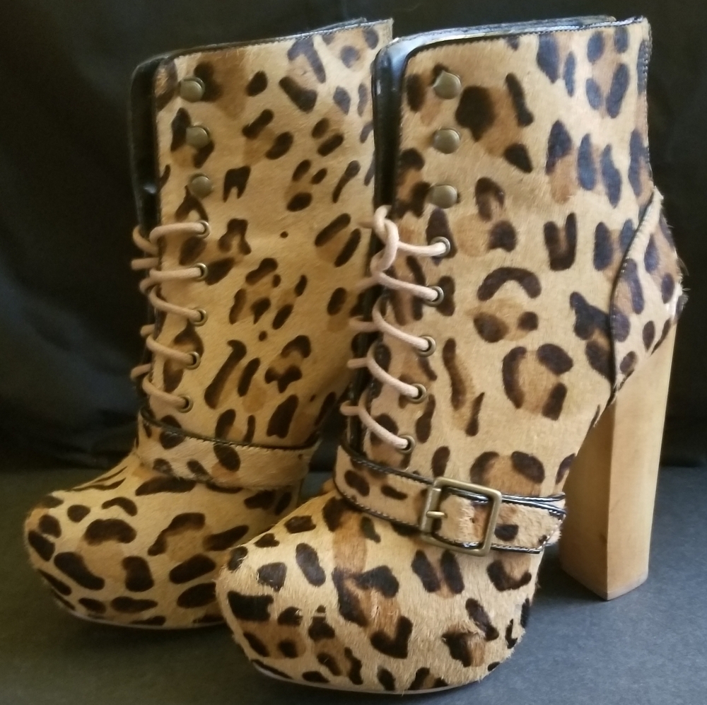 Steve Madden "Carnby" Platform Leopard Print High Heel Ankle Boots Sz 6M